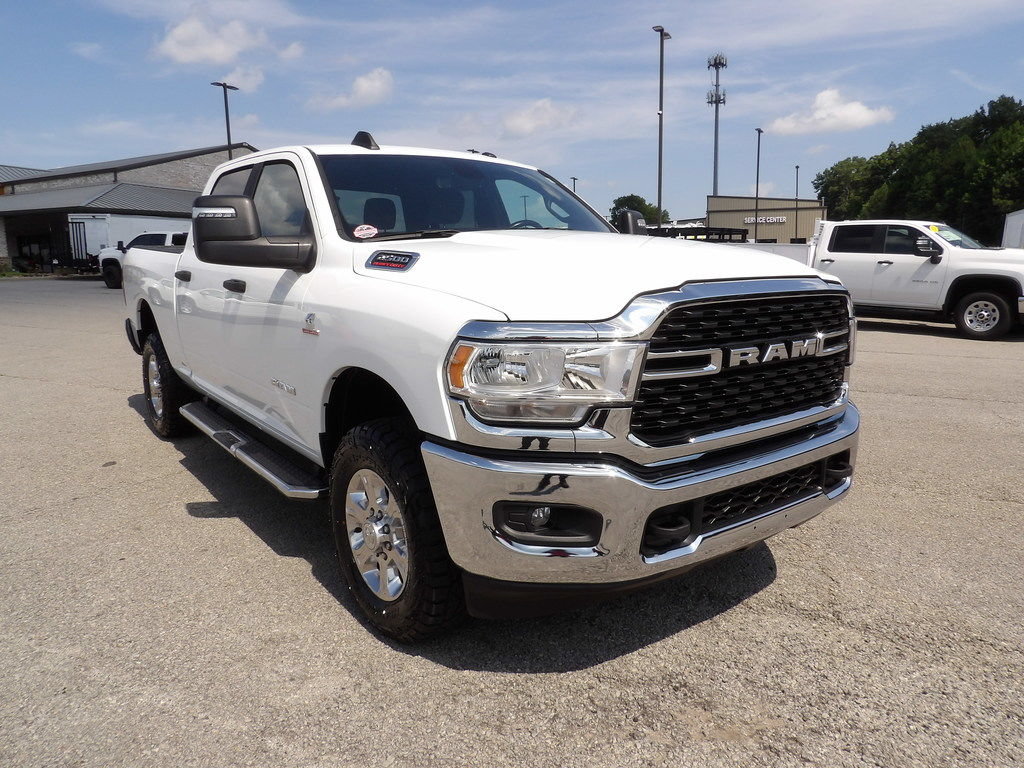 Used 2024 RAM 2500 Big Horn AWD/4WD image 11