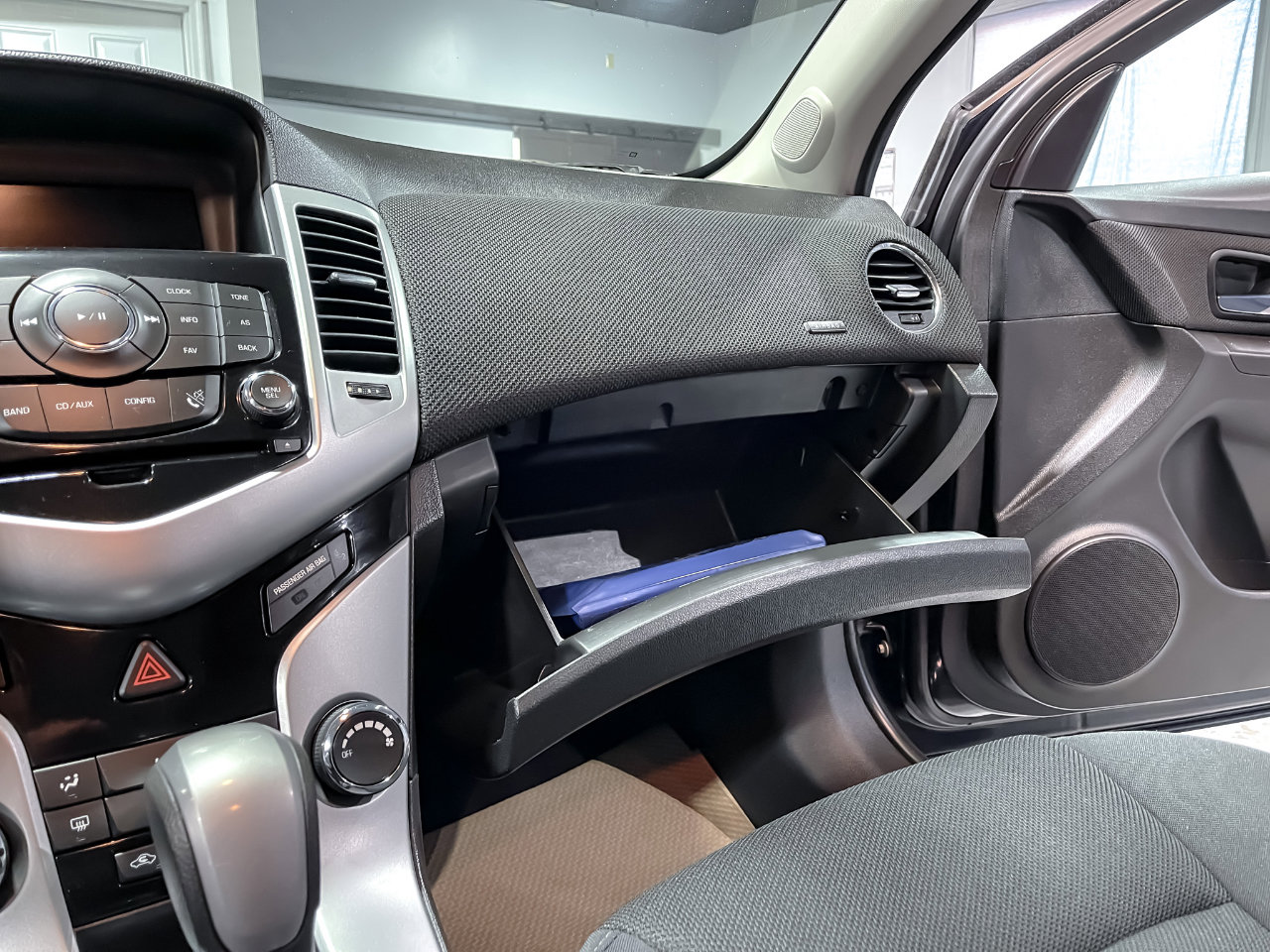 Used 2016 Chevrolet Cruze LT image 25