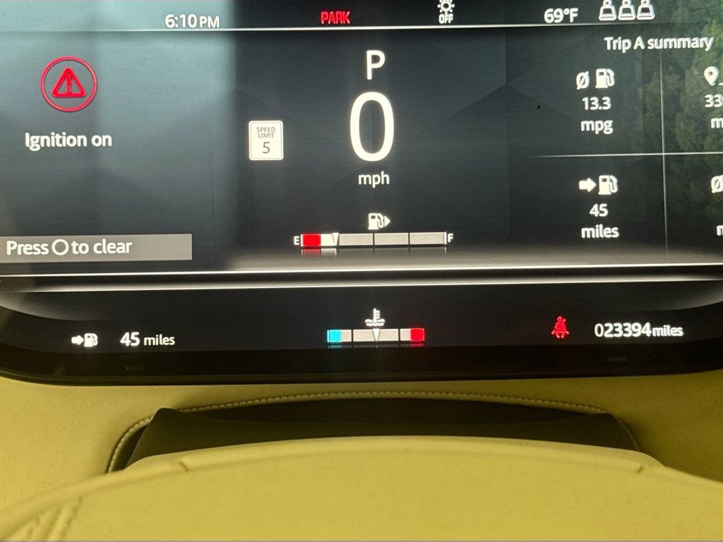 Certified 2023 Land Rover Range Rover SE image 4