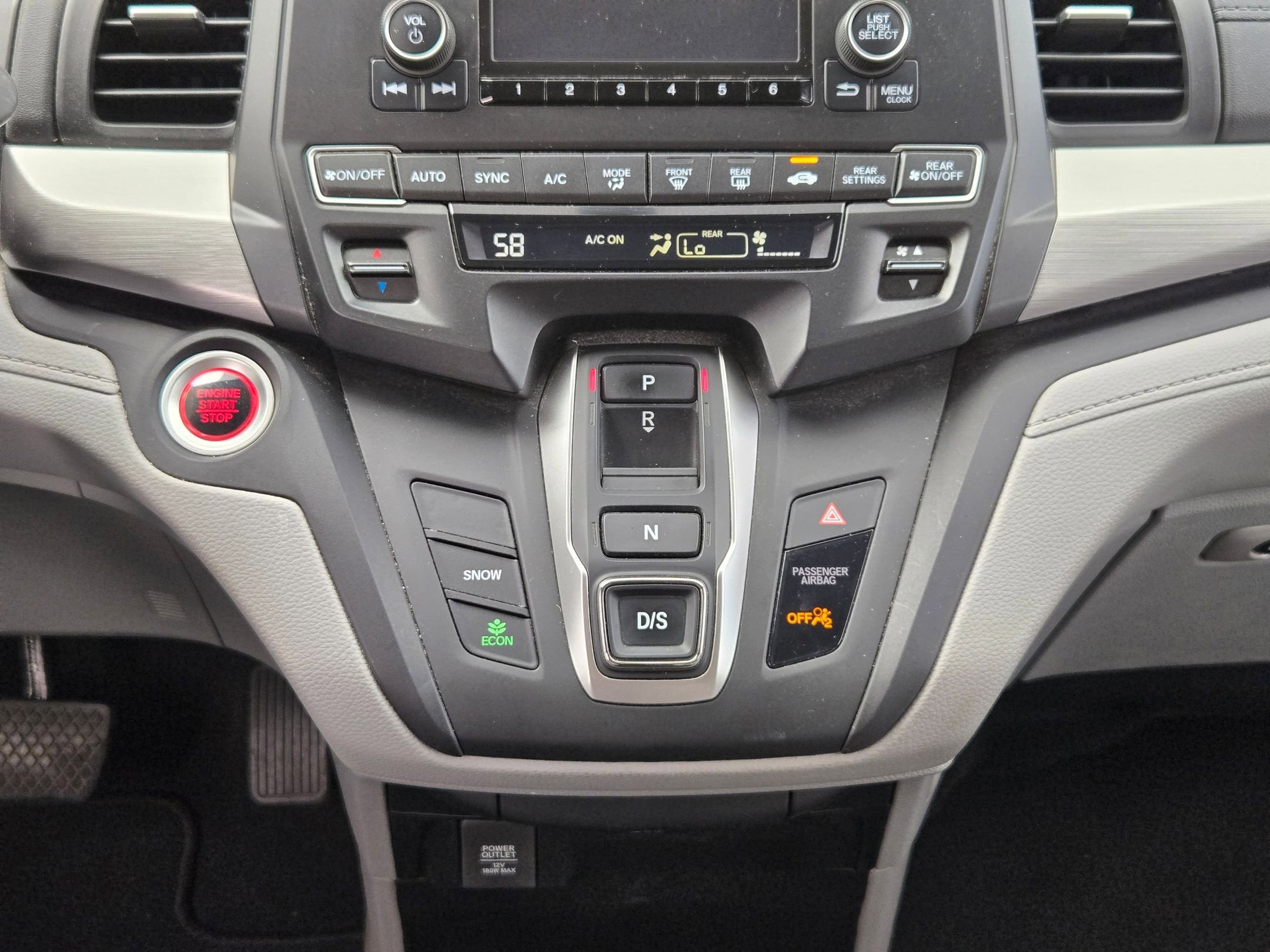 Used 2018 Honda Odyssey LX image 18