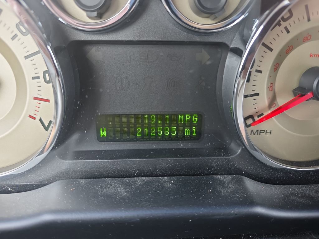 Used 2010 Ford Edge SEL FWD image 22