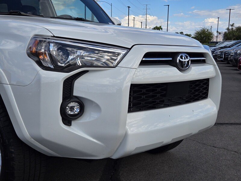 Used 2023 Toyota 4Runner SR5 Premium w/ Moonroof Package AWD/4WD image 9