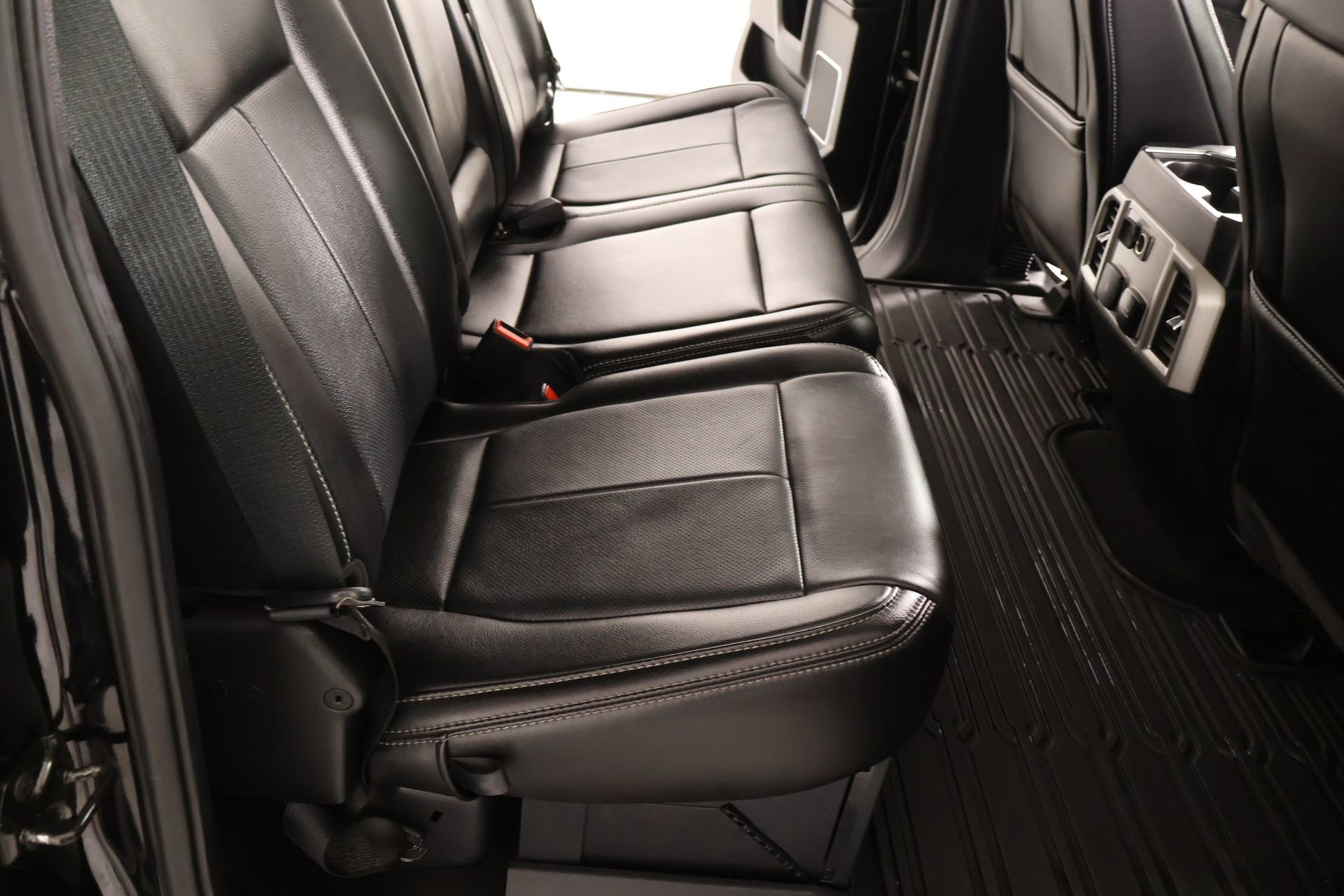 Used 2020 Ford F350 Lariat image 15