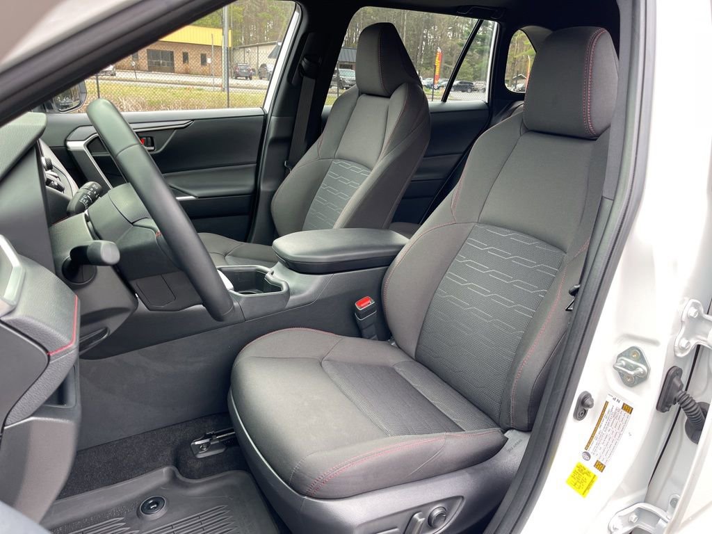 Used 2024 Toyota RAV4 SE w/ Weather & Moonroof Package image 19