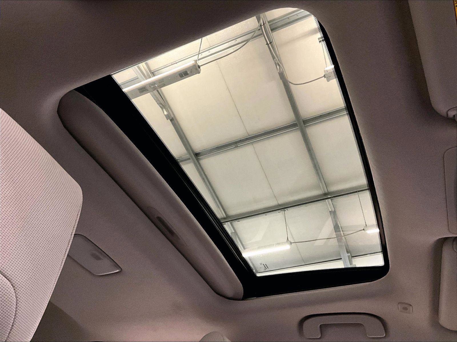 Used 2023 Toyota Corolla Cross LE w/ Moonroof Package FWD image 22