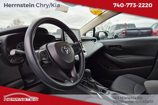 Used 2022 Toyota Corolla LE image 18