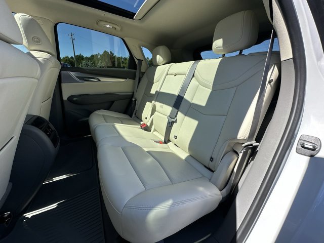 Used 2022 Cadillac XT5 Premium Luxury w/ Technology Package FWD image 25