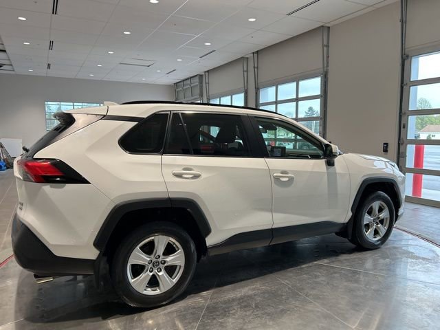 Used 2019 Toyota RAV4 XLE AWD/4WD image 9