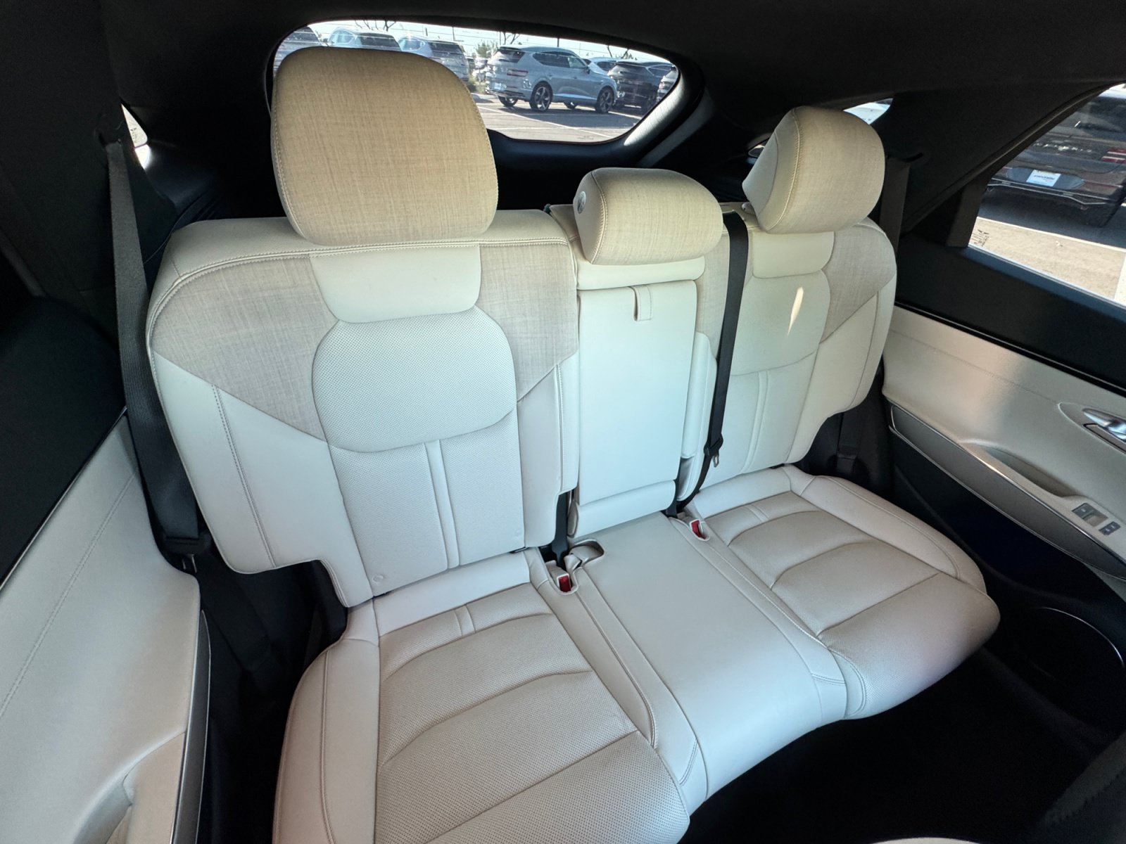 Used 2025 Genesis Electrified GV70 AWD/4WD image 18