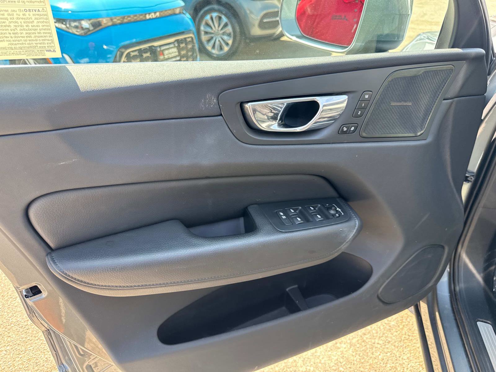 Used 2020 Volvo XC60 T8 Inscription image 13