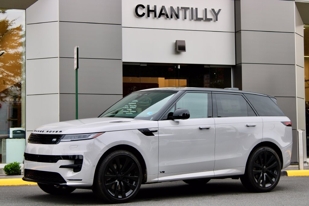 New 2027 Land Rover Range Rover Sport Dynamic SE AWD/4WD image 1