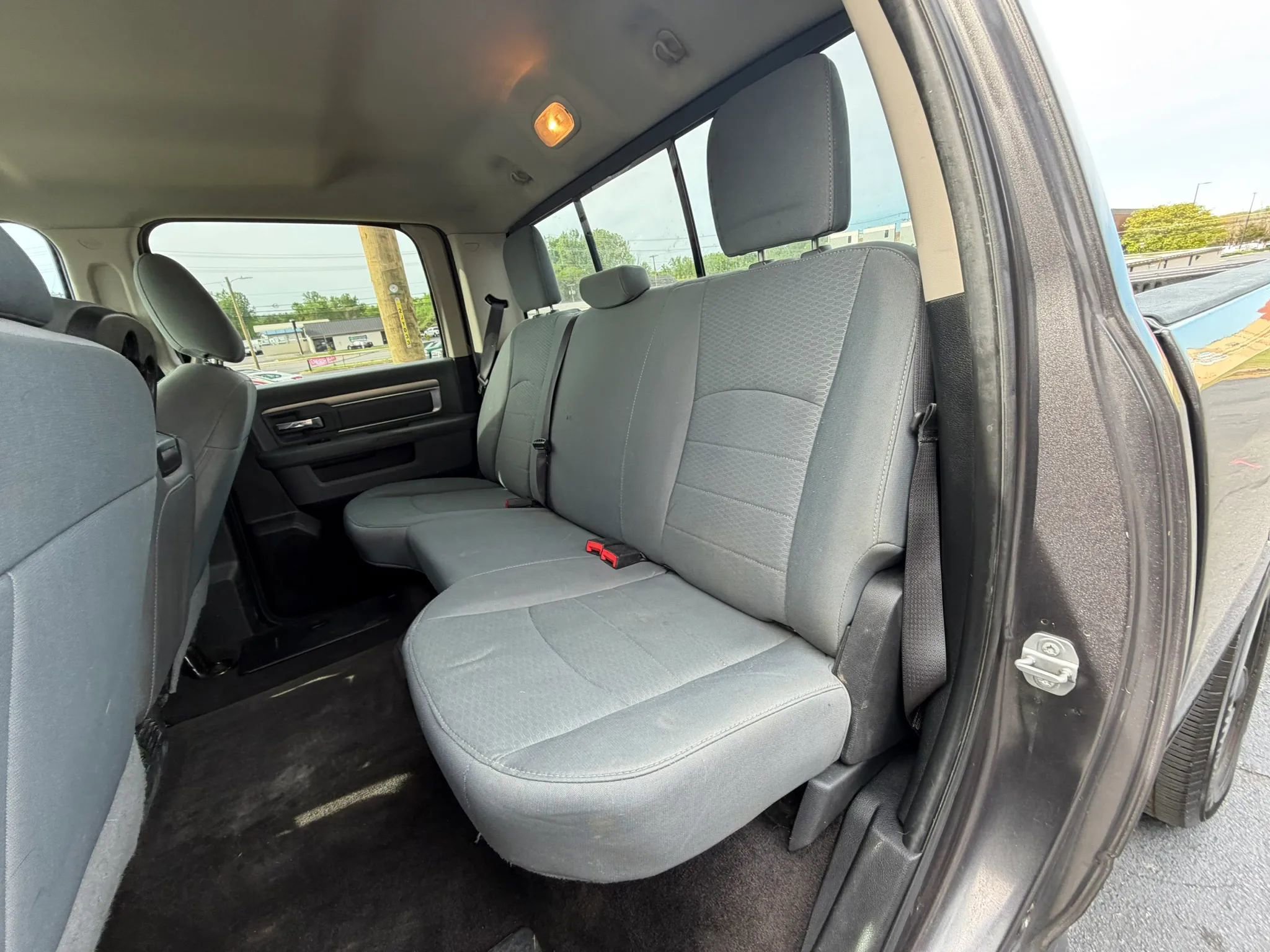 Used 2017 RAM 1500 Classic SLT image 6