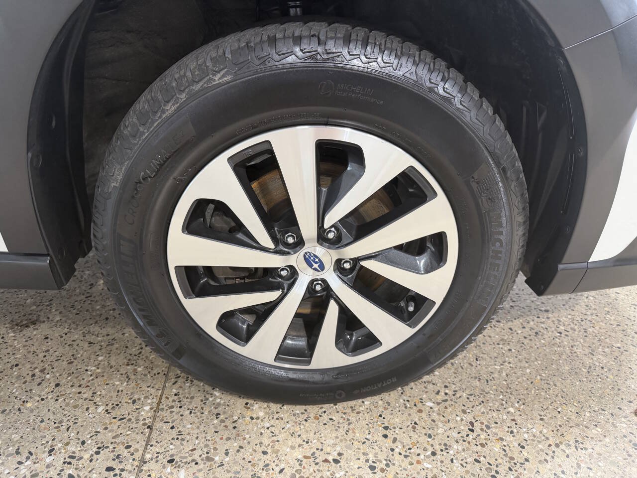 Used 2023 Subaru Outback Premium AWD/4WD image 28