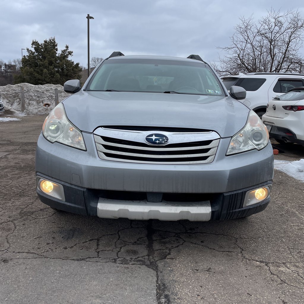 Used 2011 Subaru Outback 2.5i Limited image 8