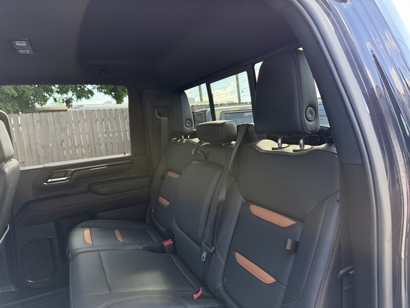 Used 2024 GMC Sierra 2500 AT4 w/ AT4 Preferred Package AWD/4WD image 27