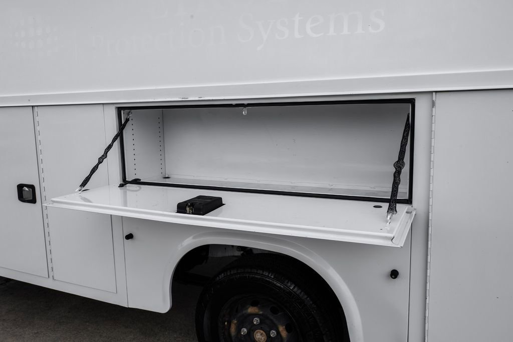 Used 2017 Ford Transit 350 138 w/ Interior Upgrade Package image 42