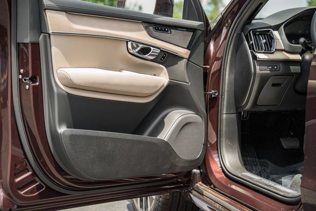 New 2026 Volvo XC90 T8 Plus w/ Protection Package Premier AWD/4WD image 37
