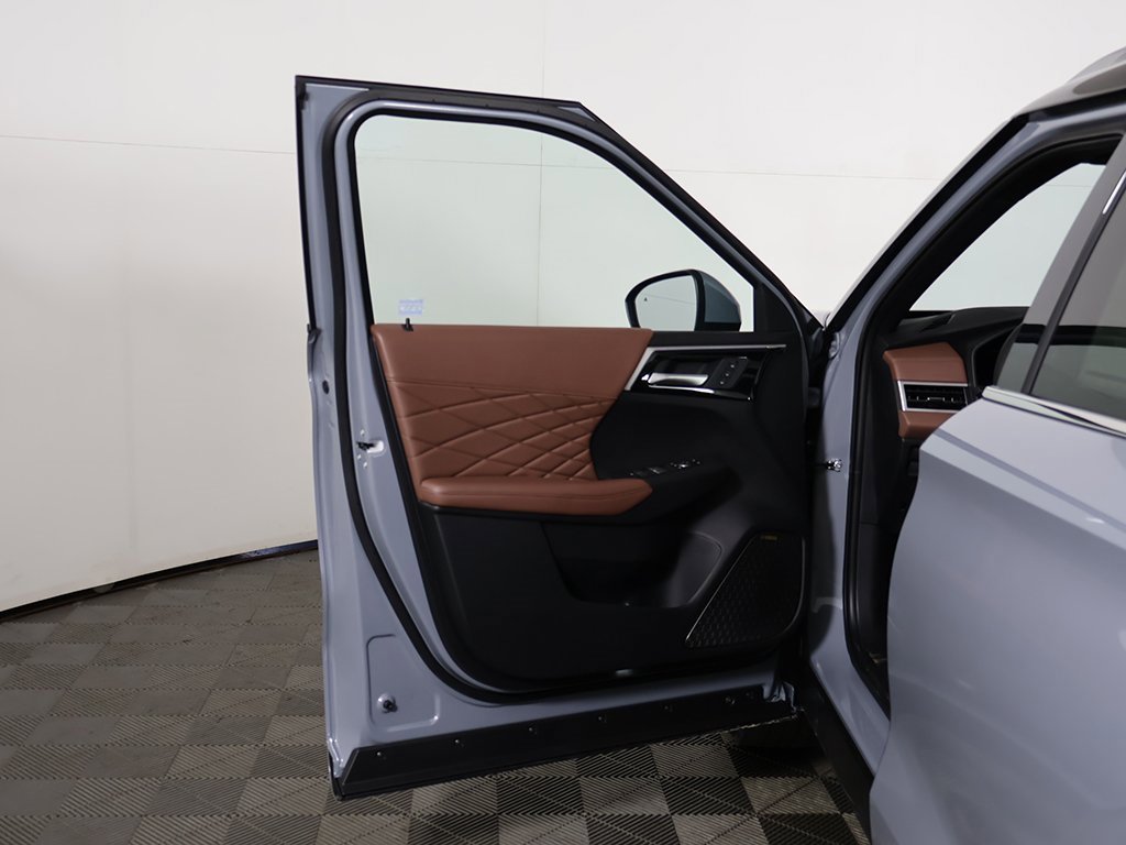 New 2025 Mitsubishi Outlander SEL image 25