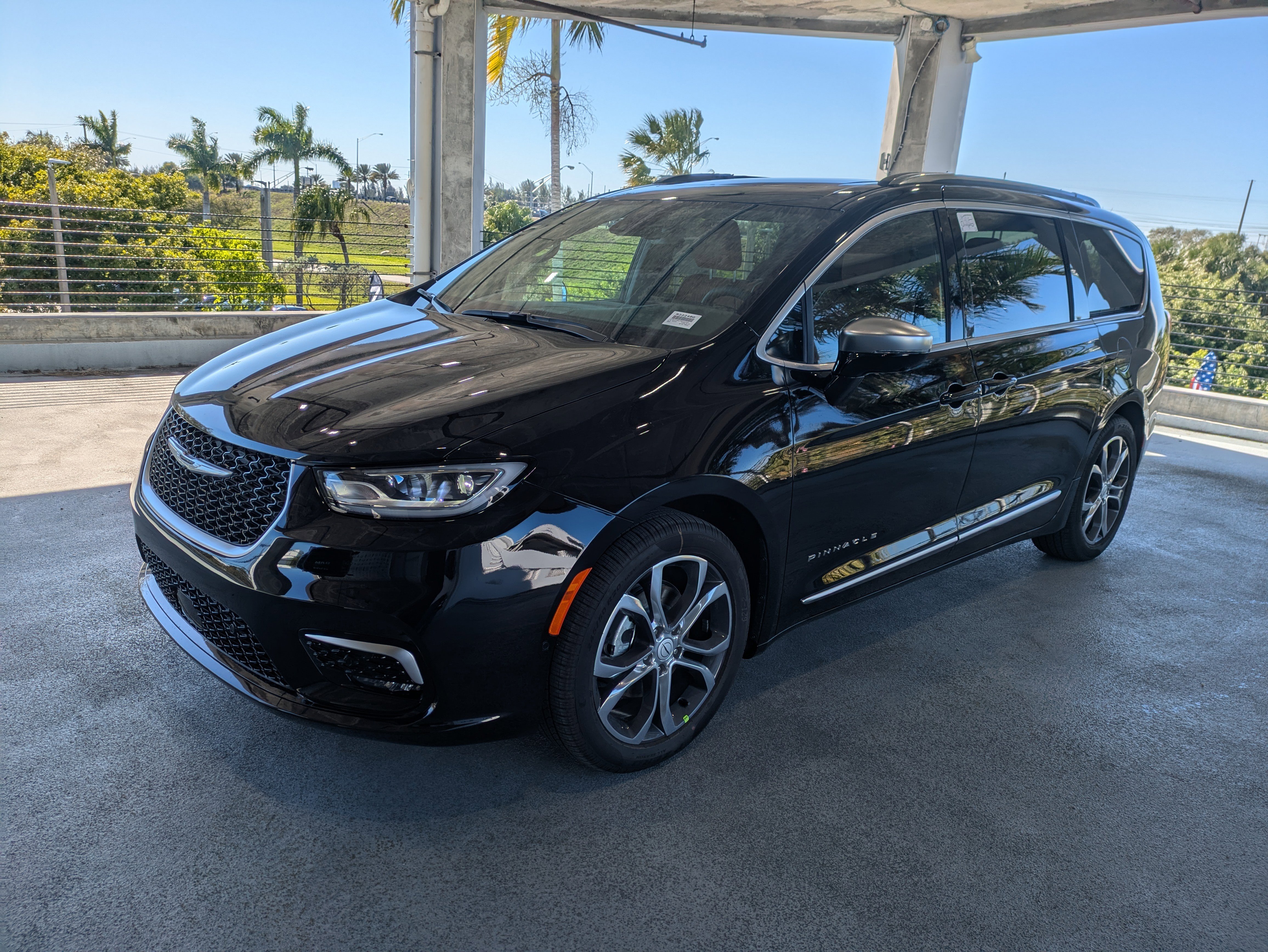 New 2026 Chrysler Pacifica Pinnacle w/ Trailer Tow Group image 9