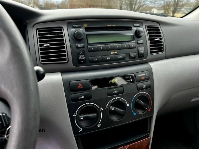 Used 2005 Toyota Corolla LE image 38