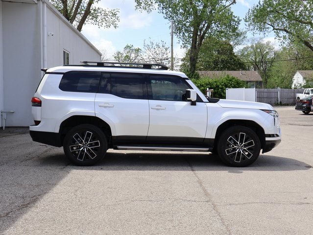 Used 2024 Lexus GX 550 w/ Accessory Package (2T) AWD/4WD image 9