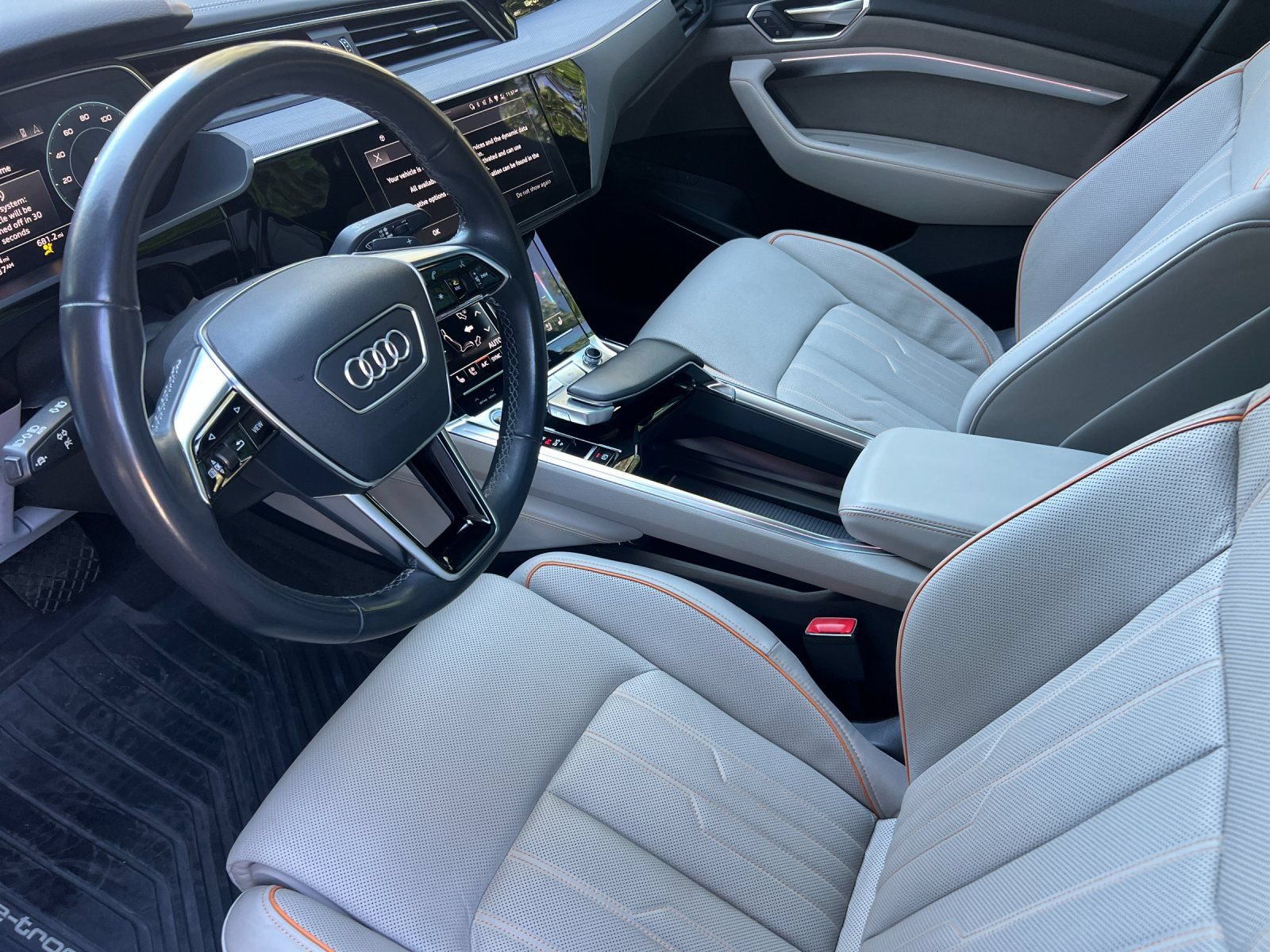 Used 2024 Audi Q8 e-tron Prestige w/ Prestige Package AWD/4WD image 10
