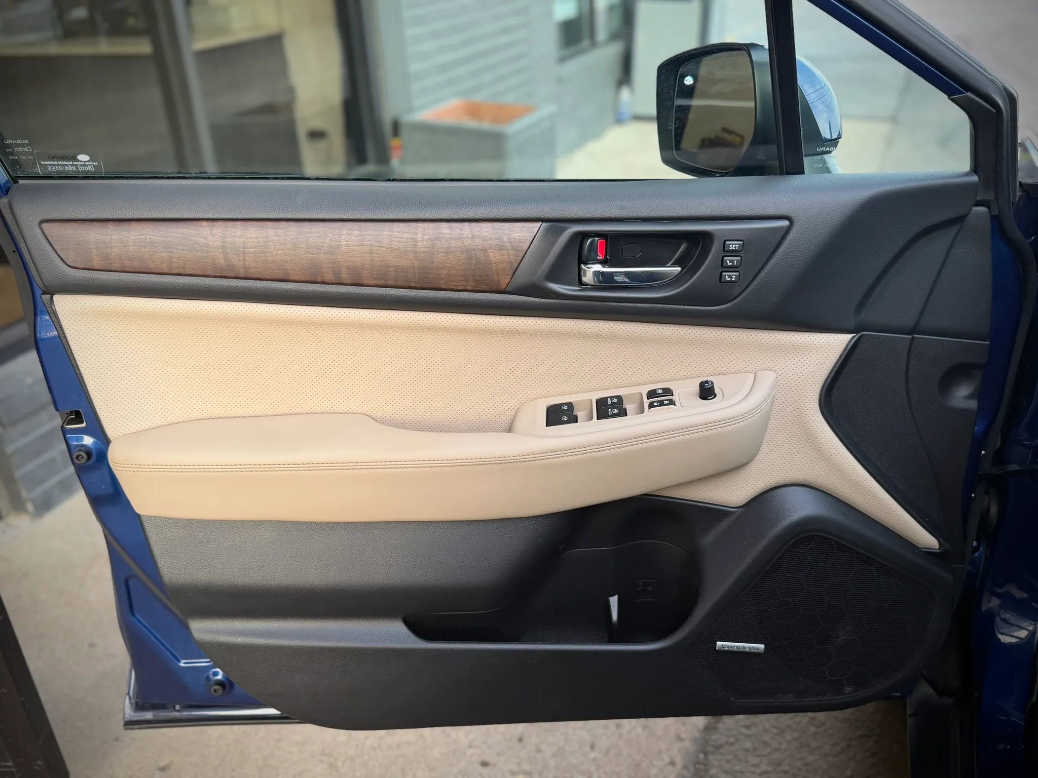 Used 2016 Subaru Outback 2.5i Limited AWD/4WD image 7