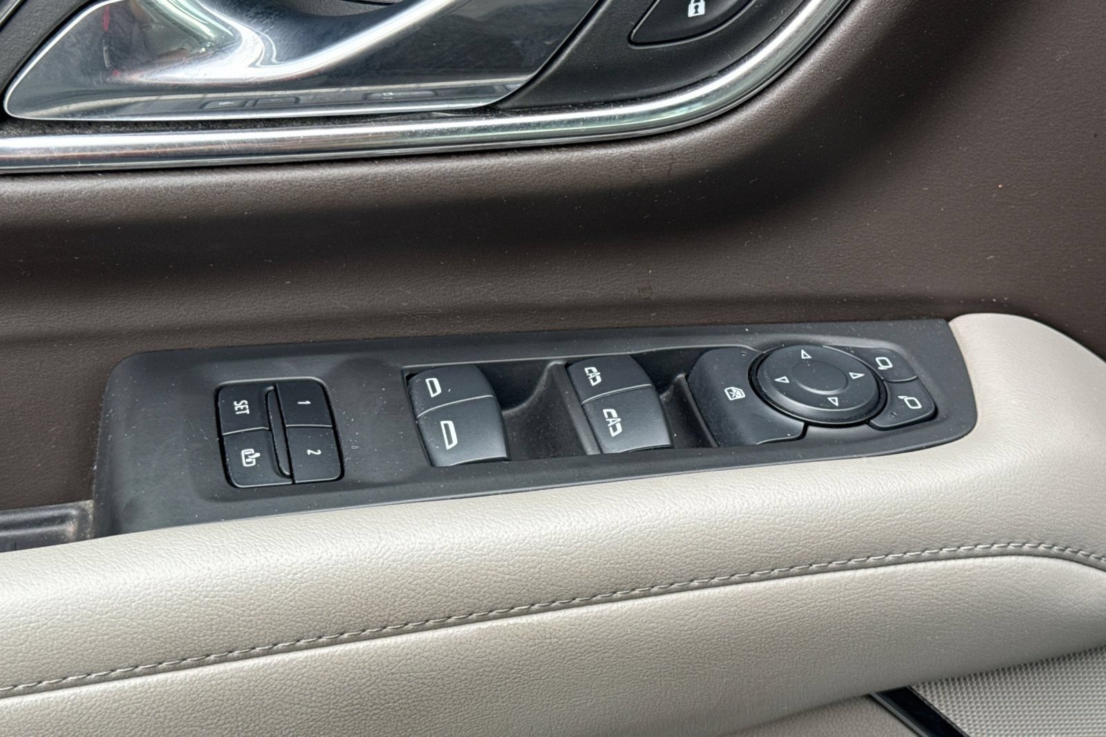 Used 2024 Chevrolet Tahoe LT AWD/4WD image 12