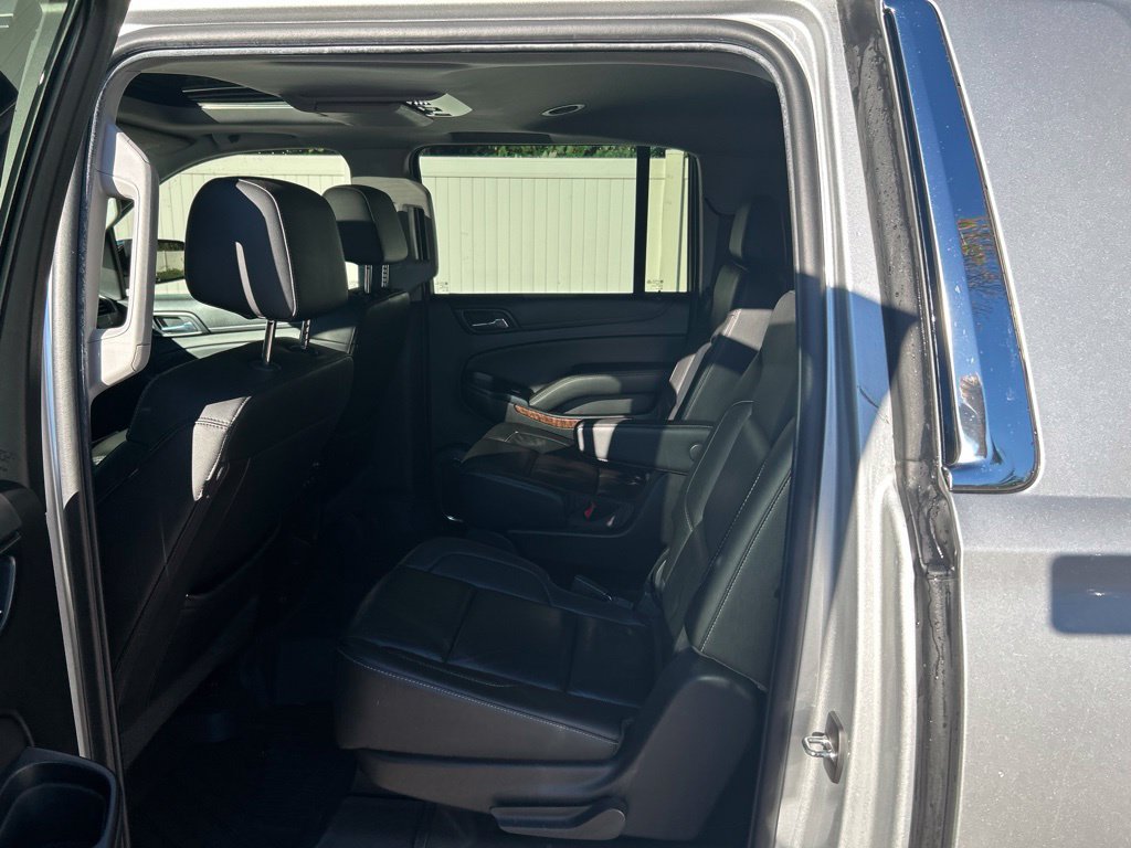 Used 2017 Chevrolet Suburban Premier AWD/4WD image 24