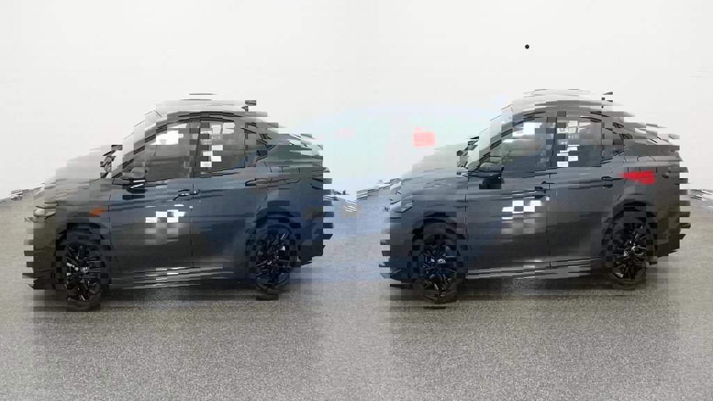 New 2026 Toyota Camry SE image 3