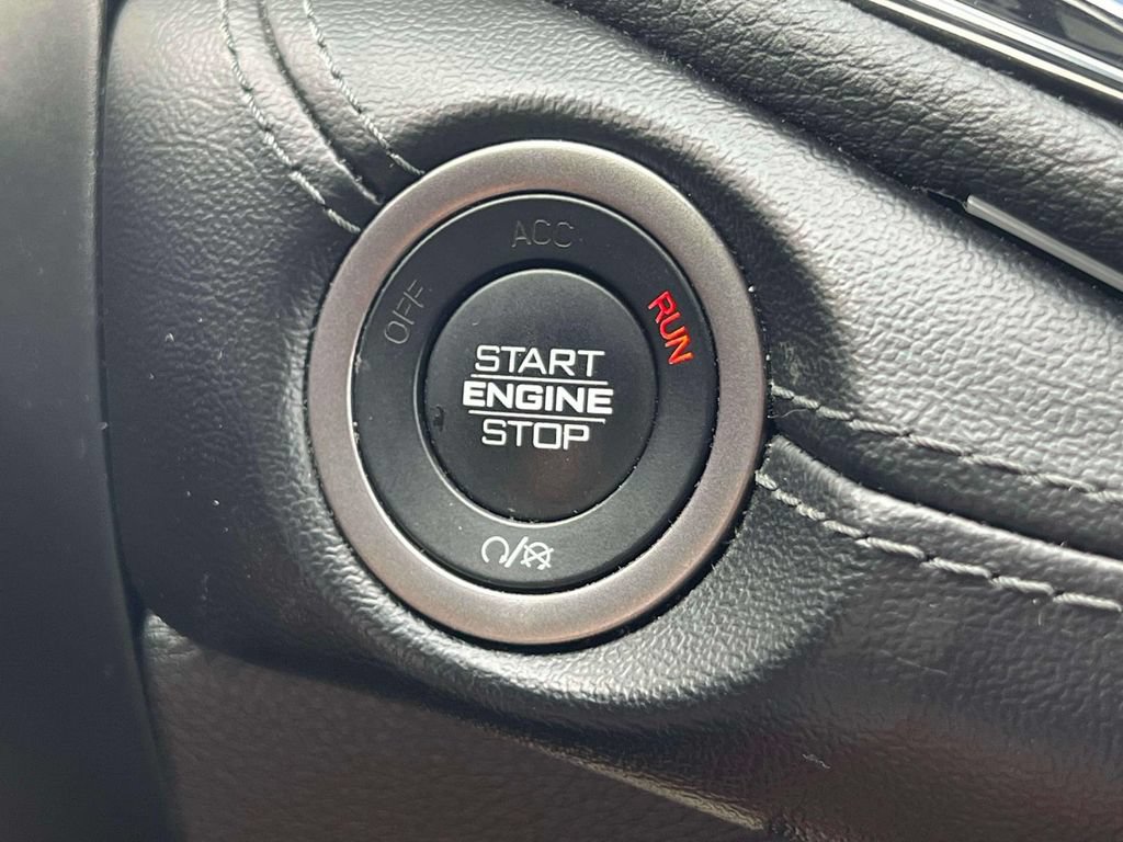 Used 2022 Dodge Durango SXT AWD/4WD image 29