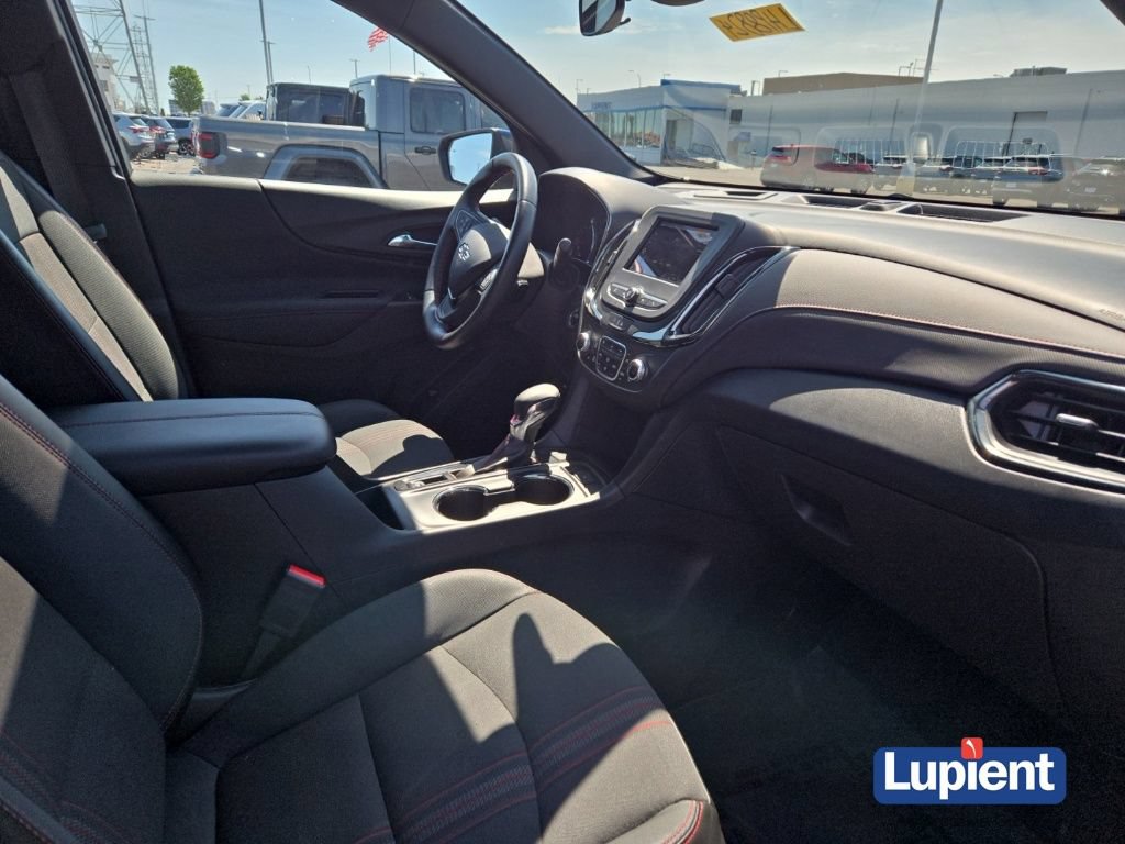 Used 2023 Chevrolet Equinox RS w/ LPO, Floor Liner Package AWD/4WD image 15