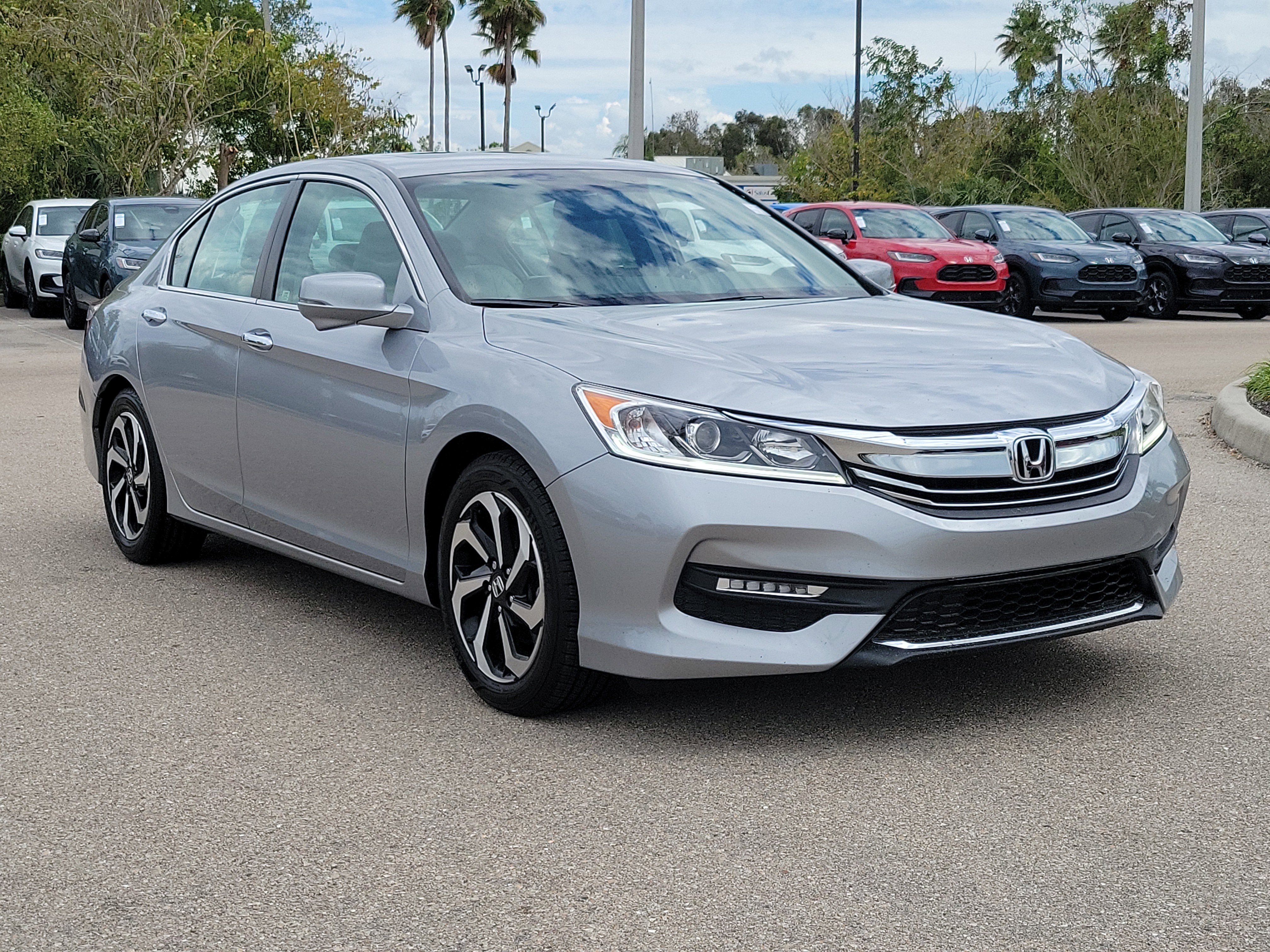 Used 2017 Honda Accord EX-L image 31