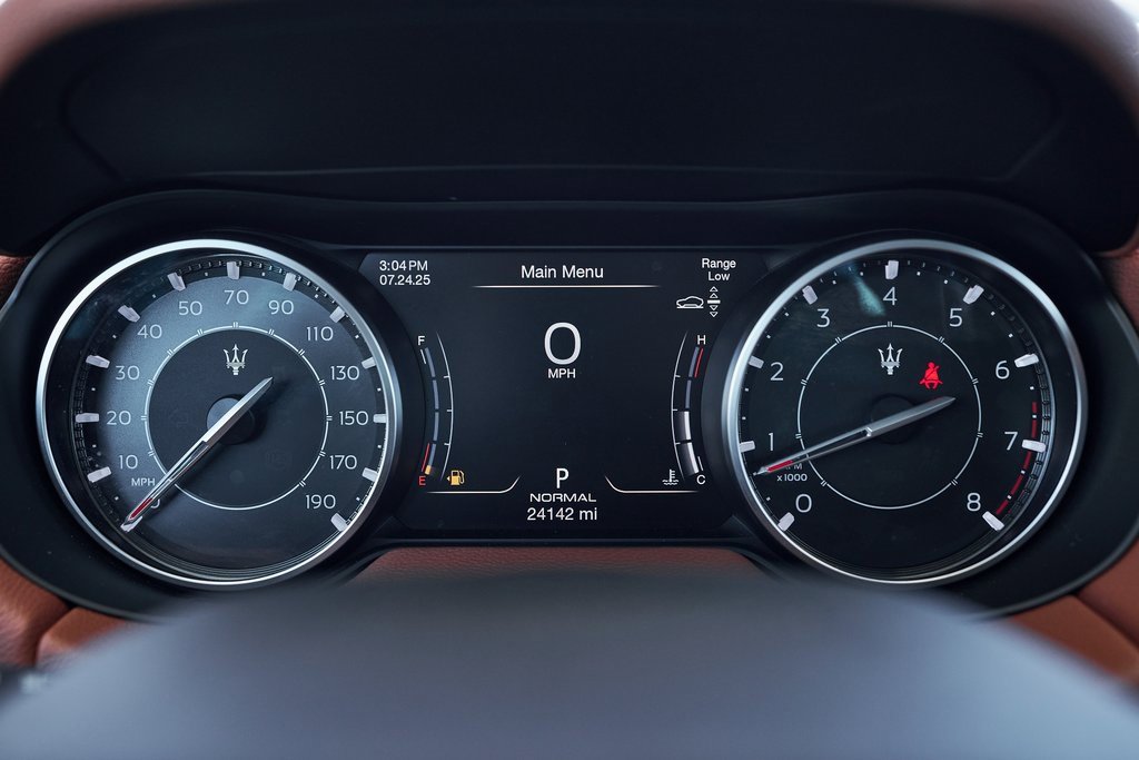 Used 2022 Maserati Levante GT image 39