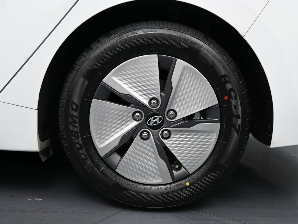 Used 2021 Hyundai Ioniq SE image 10