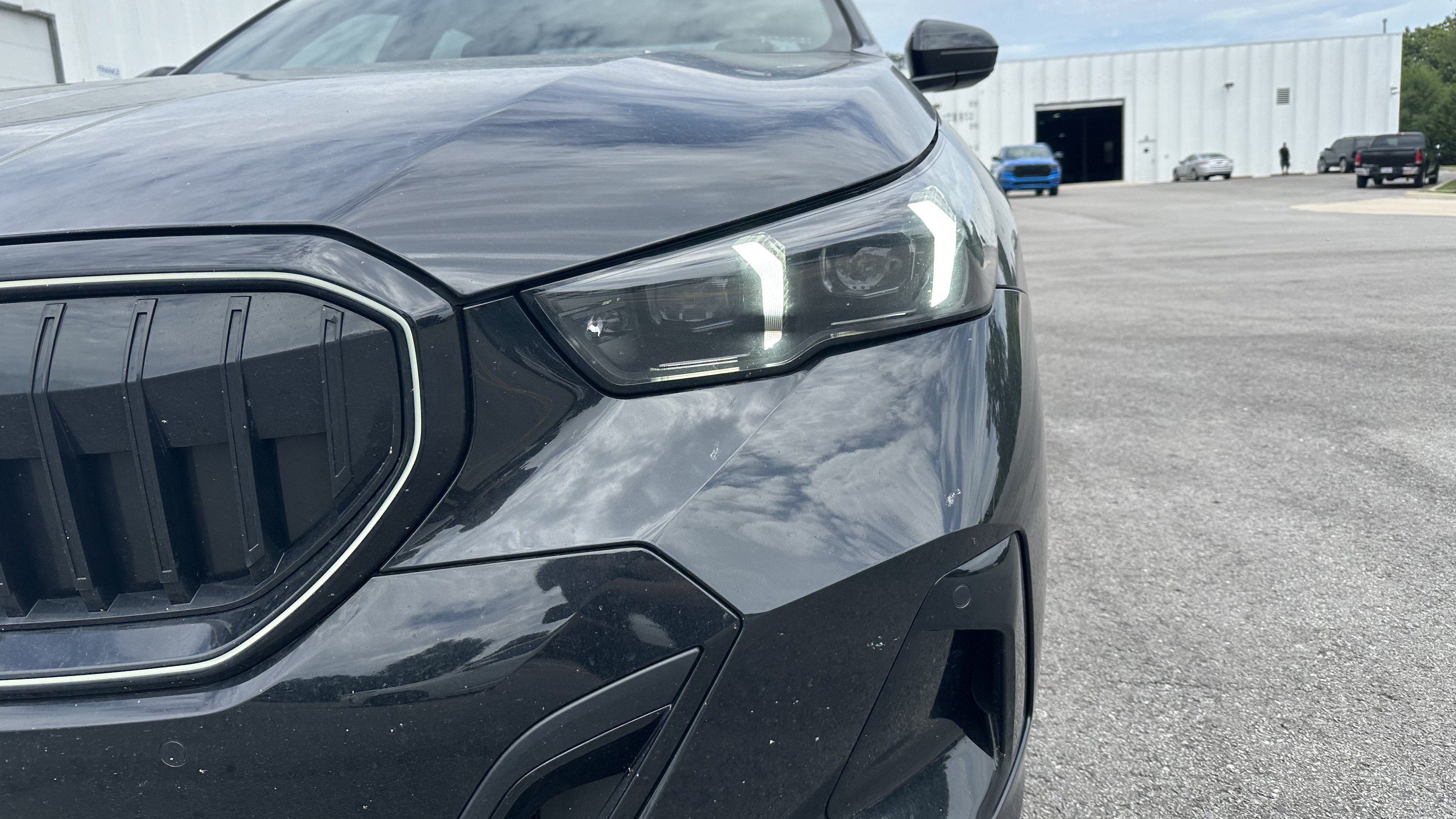 Used 2024 BMW 530i xDrive w/ M Sport Package AWD/4WD image 6