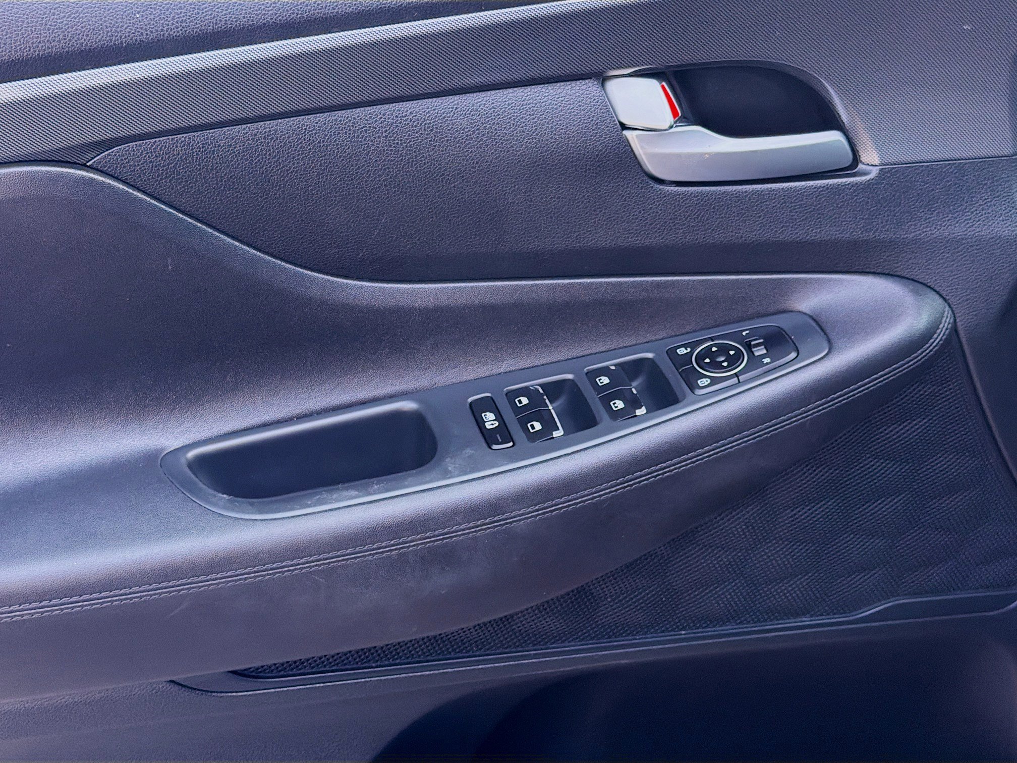 Used 2022 Hyundai Santa Fe SEL w/ Convenience Package FWD image 14