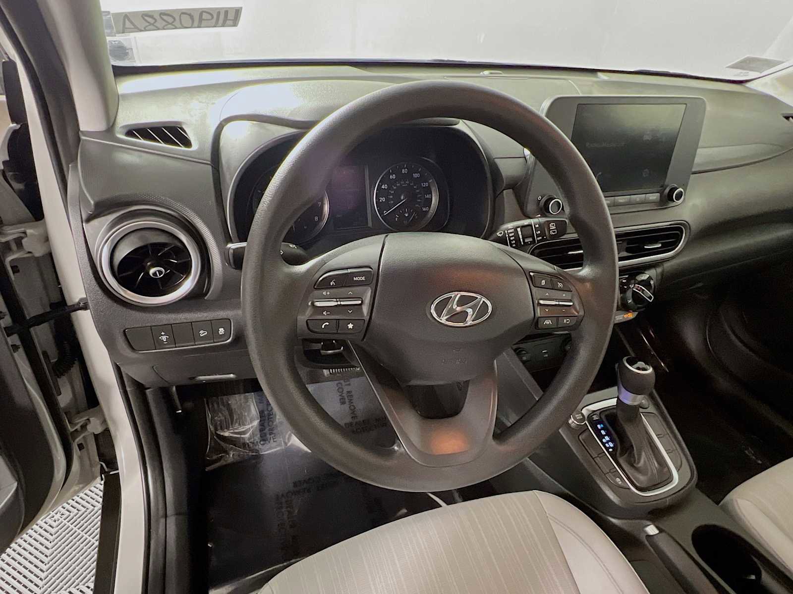 Certified 2023 Hyundai Kona SEL AWD/4WD image 11