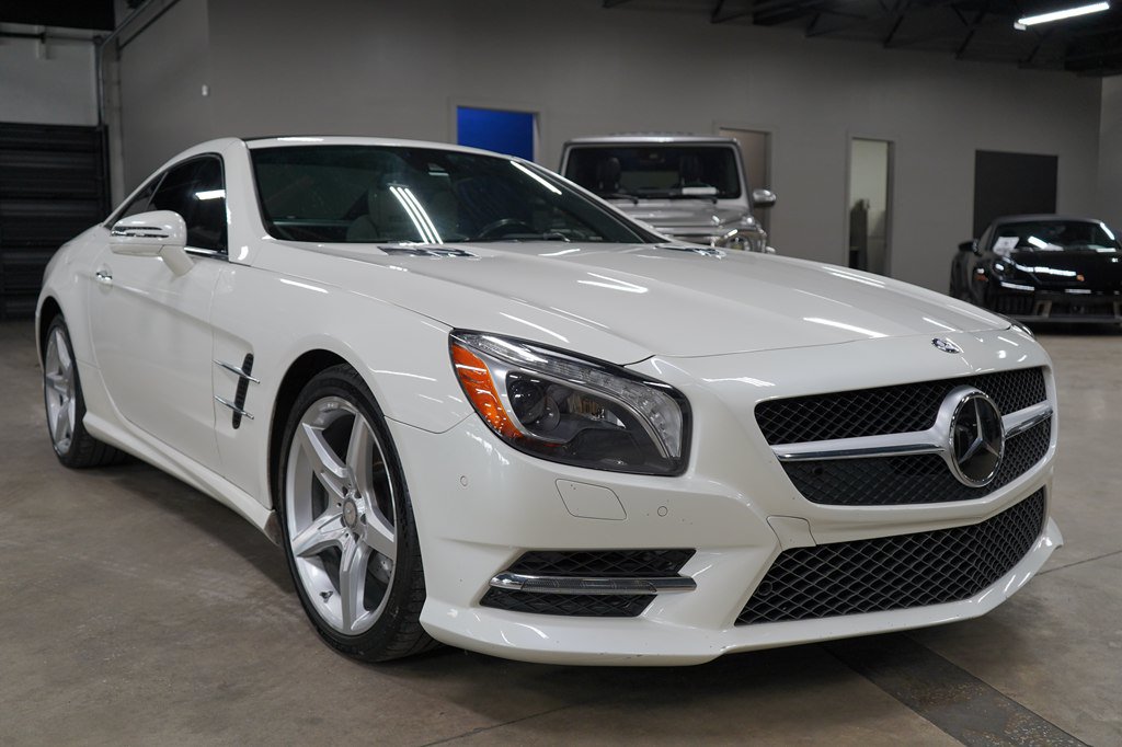 Used 2016 Mercedes-Benz SL 550 w/ Driver Assistance Package image 32