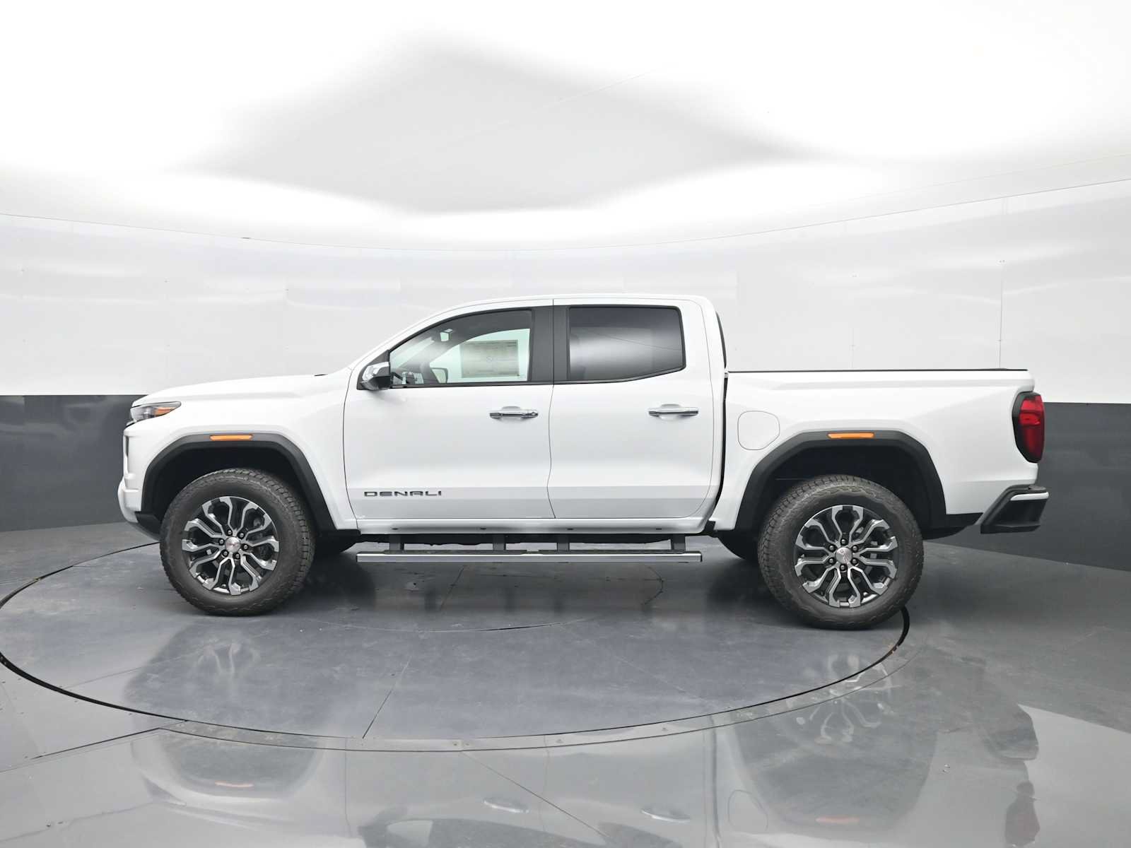 New 2026 GMC Canyon Denali AWD/4WD image 5
