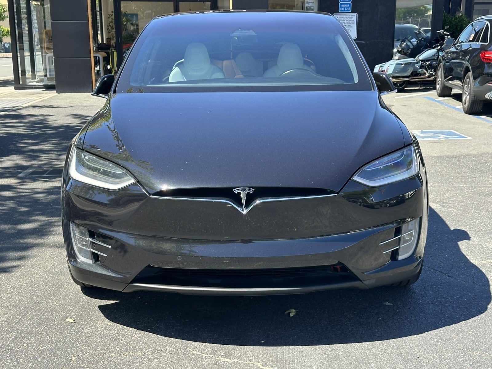 Used 2018 Tesla Model X 75D AWD/4WD image 5