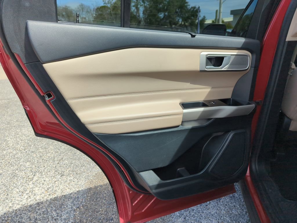 Used 2023 Ford Explorer Limited image 27