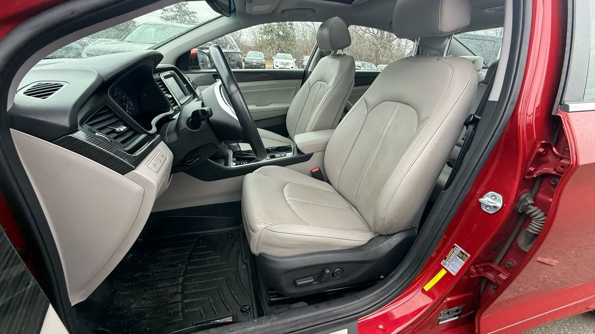 Used 2018 Hyundai Sonata Limited image 13