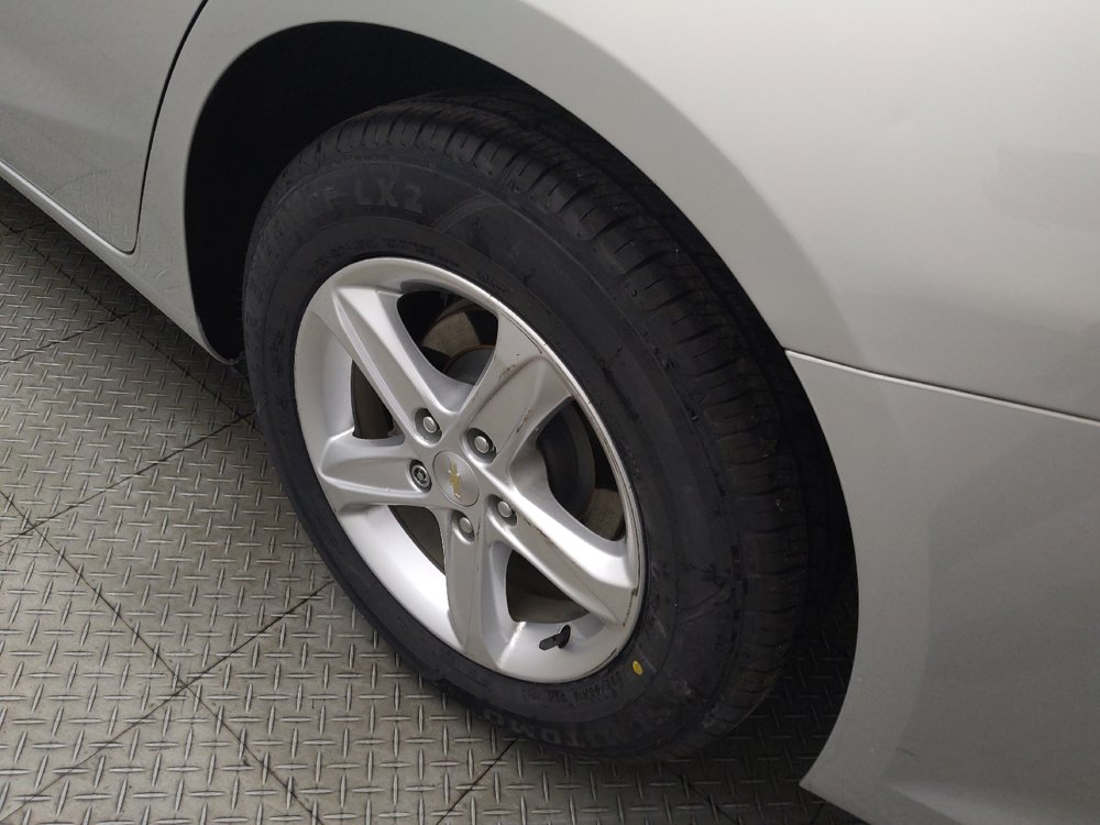 Used 2020 Chevrolet Malibu LS FWD image 31