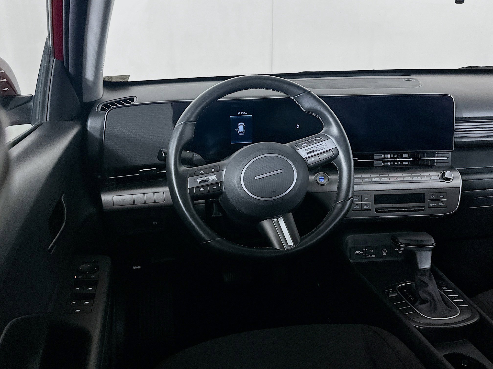 Used 2025 Hyundai Kona SEL image 18