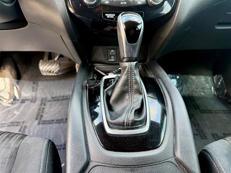 Used 2017 Nissan Rogue SV w/ Midnight Edition AWD/4WD image 46