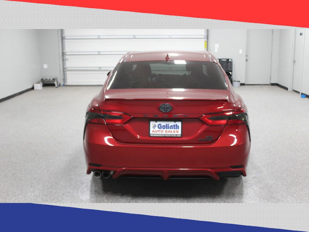 Used 2020 Toyota Camry SE w/ Carpet Mat Package image 4