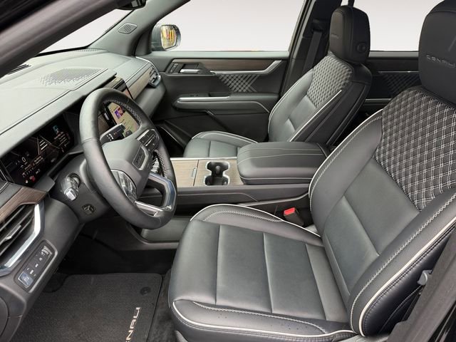 Used 2025 GMC Acadia Denali image 9