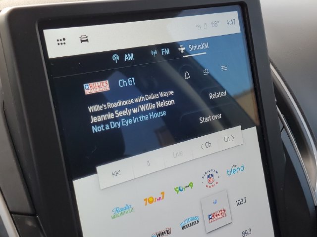 Used 2022 Ford Edge SEL w/ Convenience Package AWD/4WD image 16