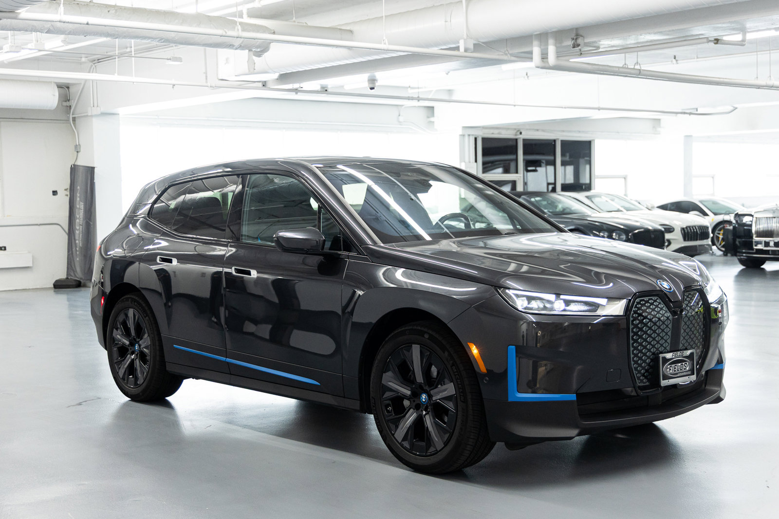 Used 2024 BMW iX xDrive50 w/ Convenience Package AWD/4WD image 6